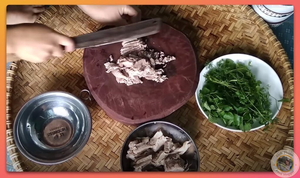 Cách hãm tiết canh vịt động cứng đơn giản nhất